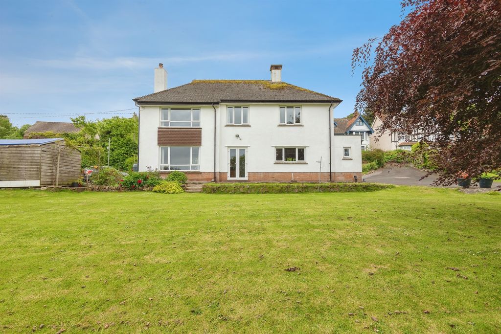 Property photo 1 of 27