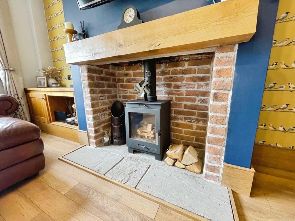 Property photo 3 of 26 Bf94d983--4Db7-A5C2-5C1013C63F72-91960-00000C8F6D4