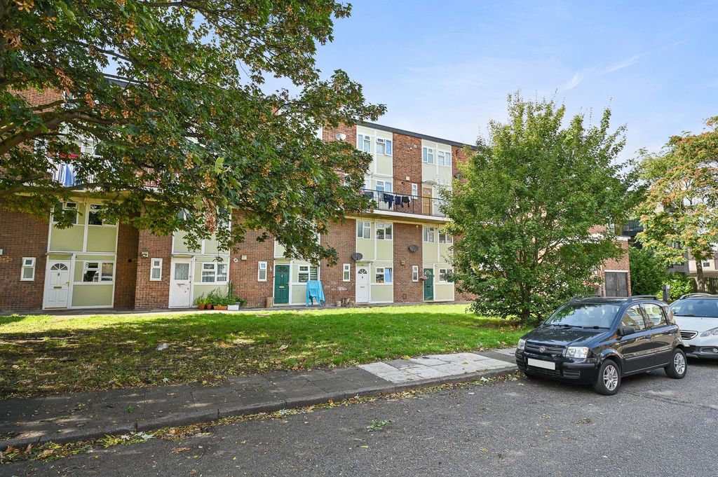 Property photo 1 of 8