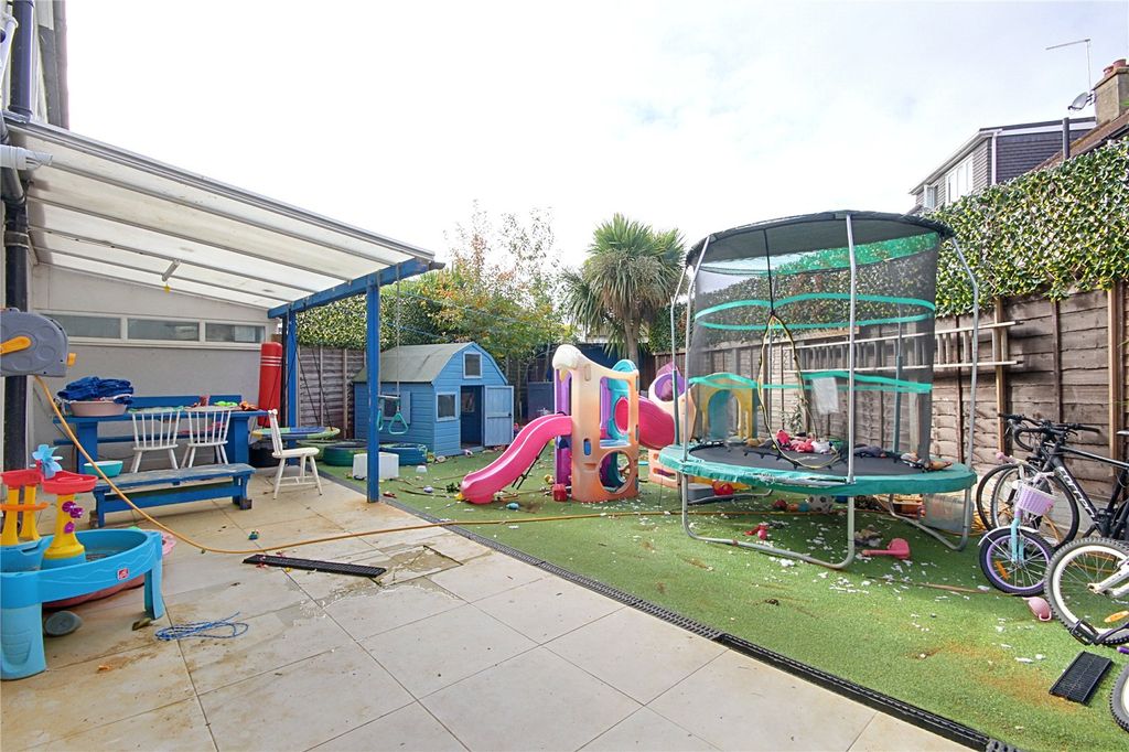 Property photo 2 of 22 Picture No. 24