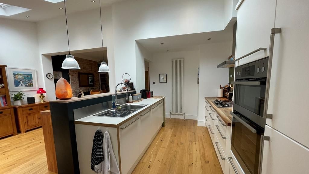 Property photo 2 of 15 Kitchen