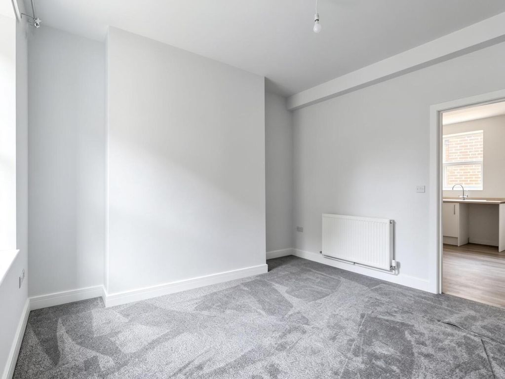 Property photo 2 of 10 Living Room