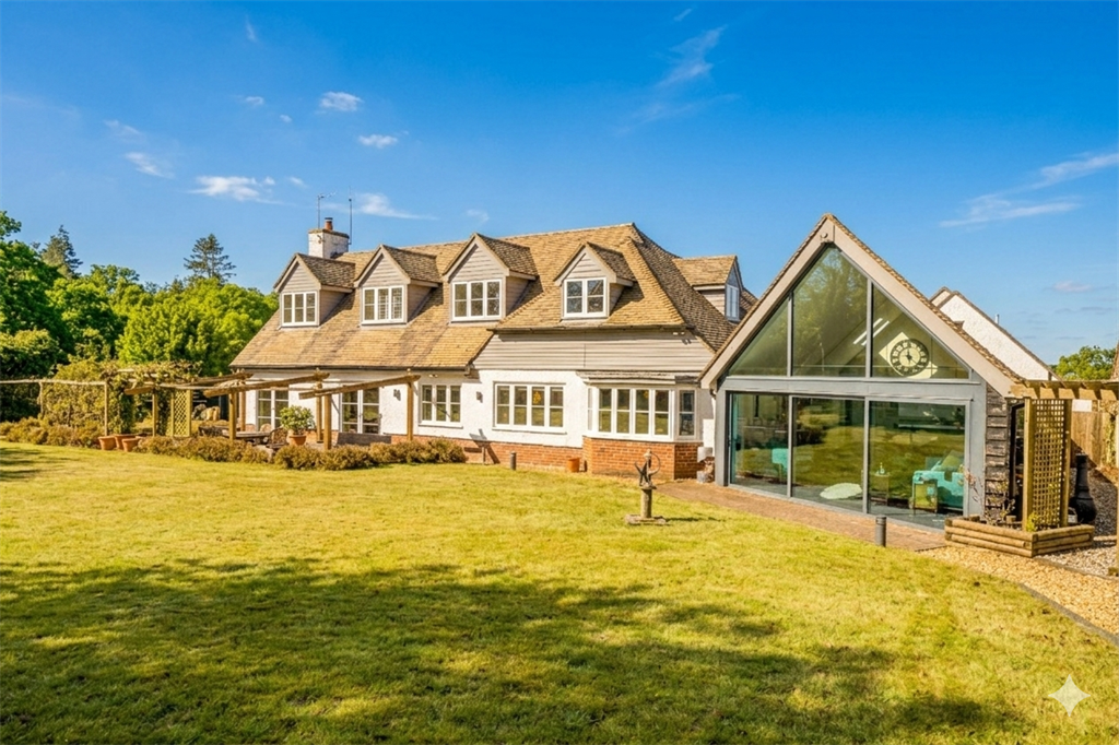 Property photo 3 of 19