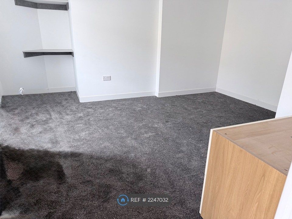 Property photo 2 of 3