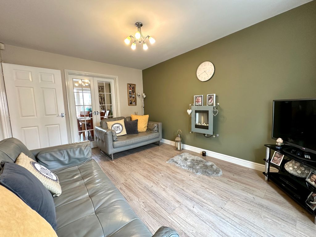 Property photo 3 of 25