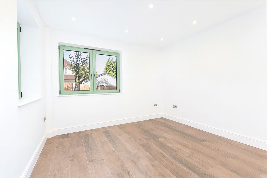 Property photo 2 of 16 Photo 1