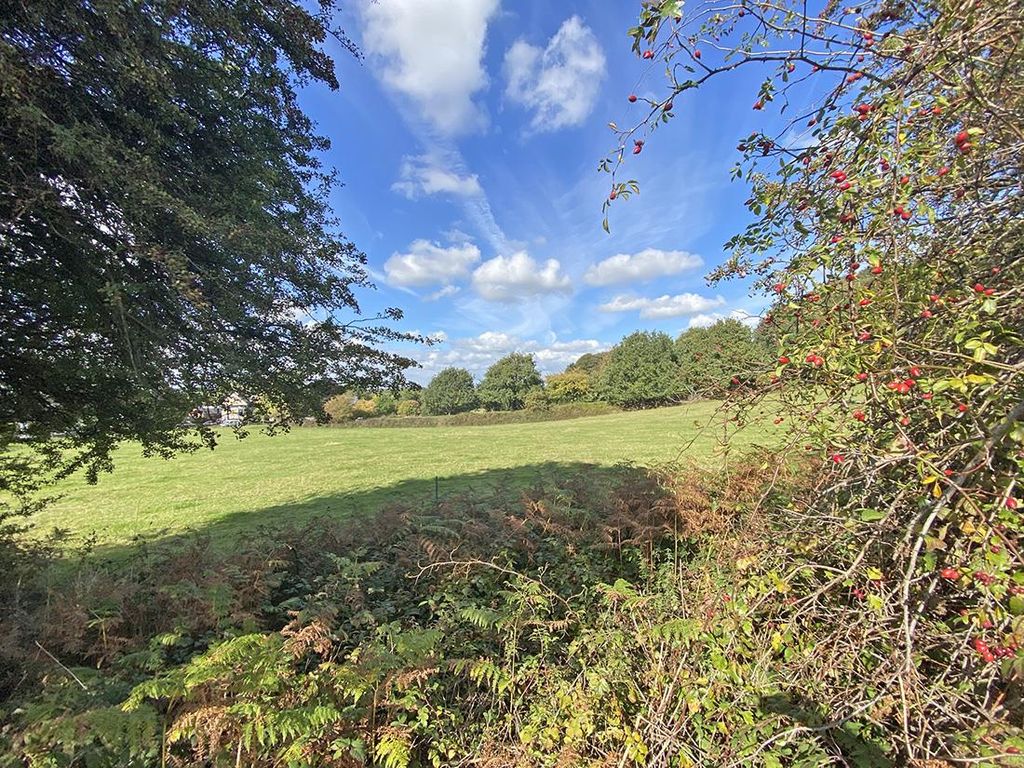 Property photo 3 of 12