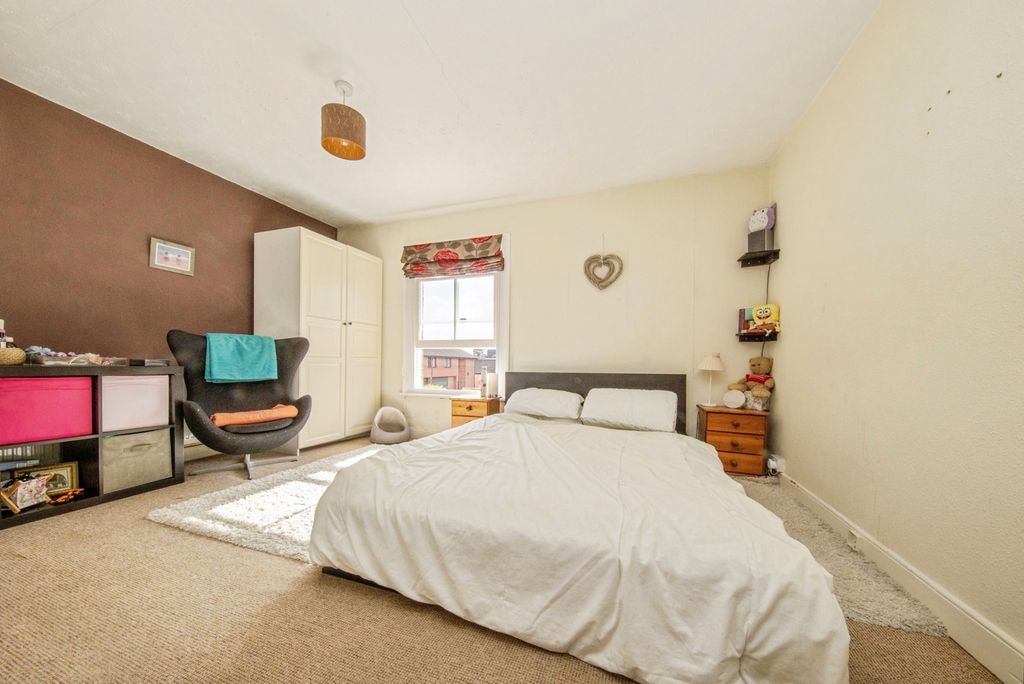 Property photo 3 of 16 Pbox-Img.Jpg