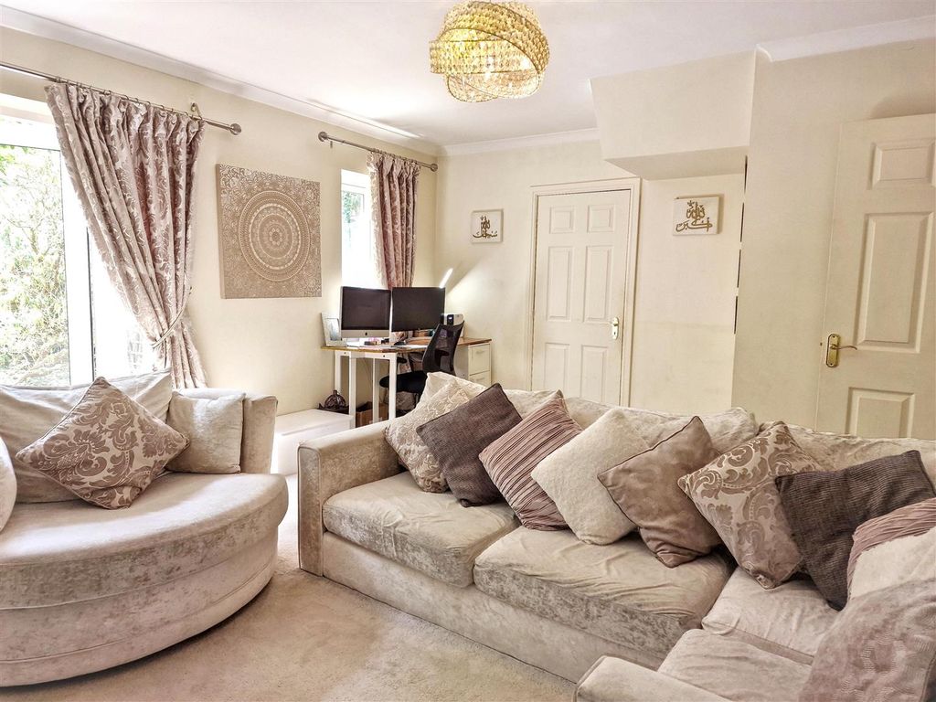 Property photo 3 of 15 20260717164900_20260717-Interior-6-Pemwzipgqtck9Wg