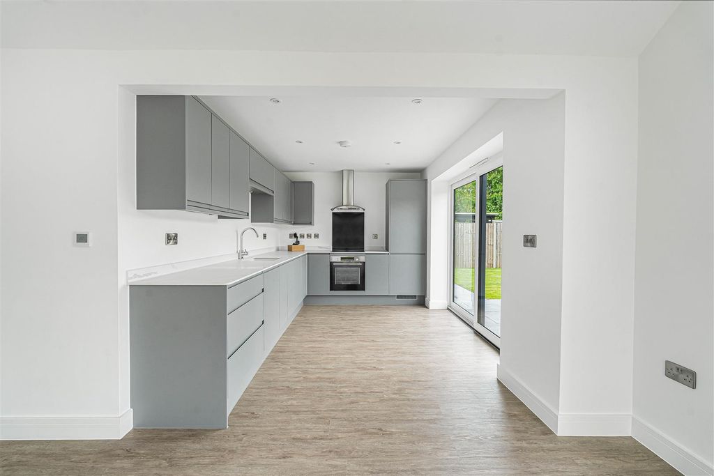 Property photo 1 of 16 8_56392-1.Jpg