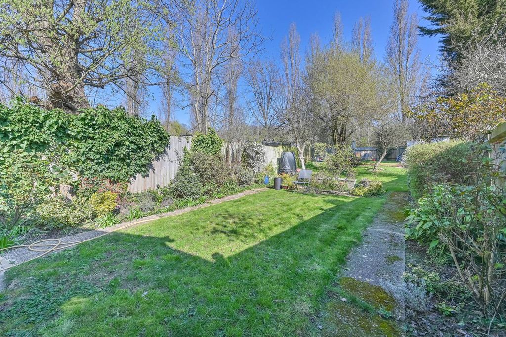 Property photo 3 of 24