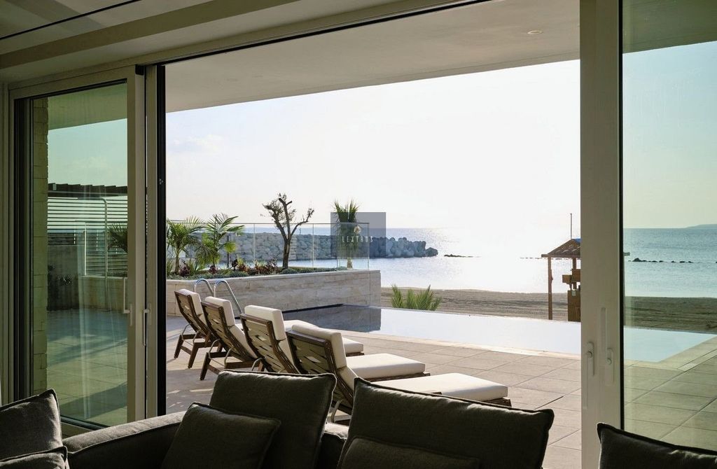 Property photo 3 of 31