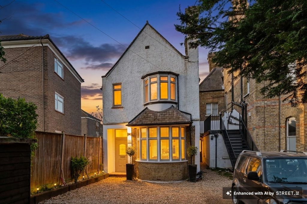 Property photo 3 of 30