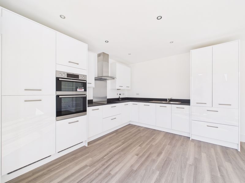 Property photo 3 of 13 Kitchen