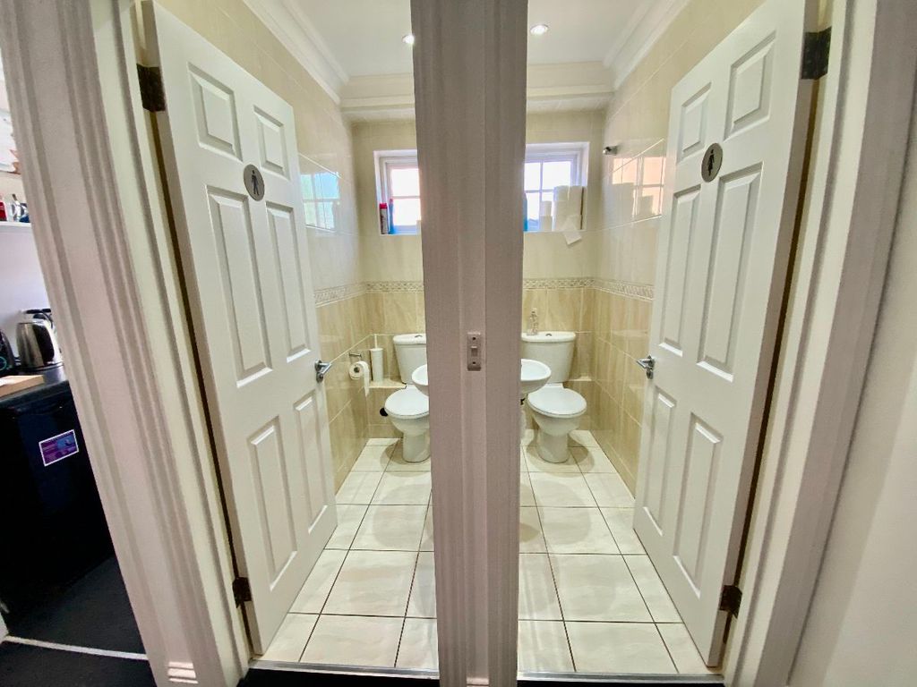 Property photo 3 of 4