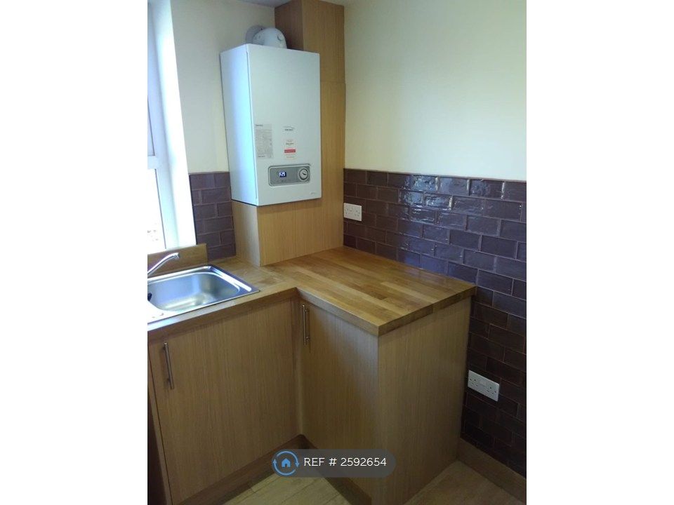 Property photo 2 of 5 Kitchen