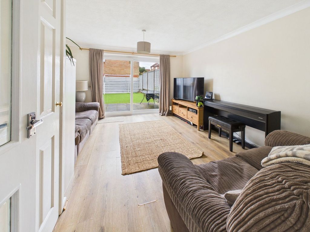 Property photo 2 of 8