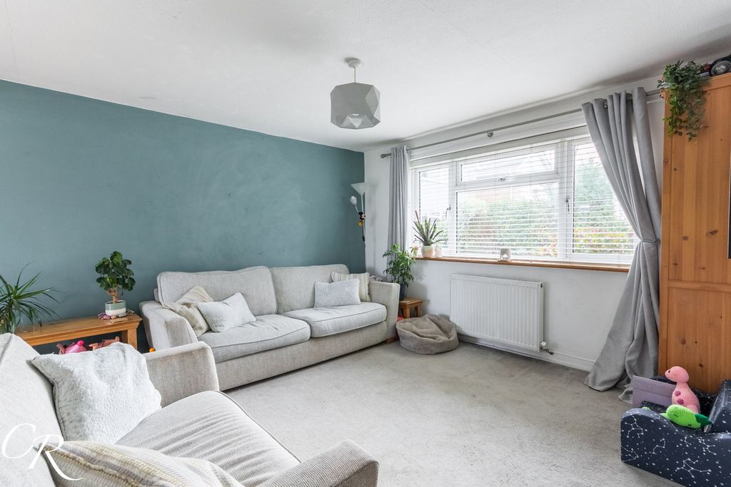 Property photo 2 of 19