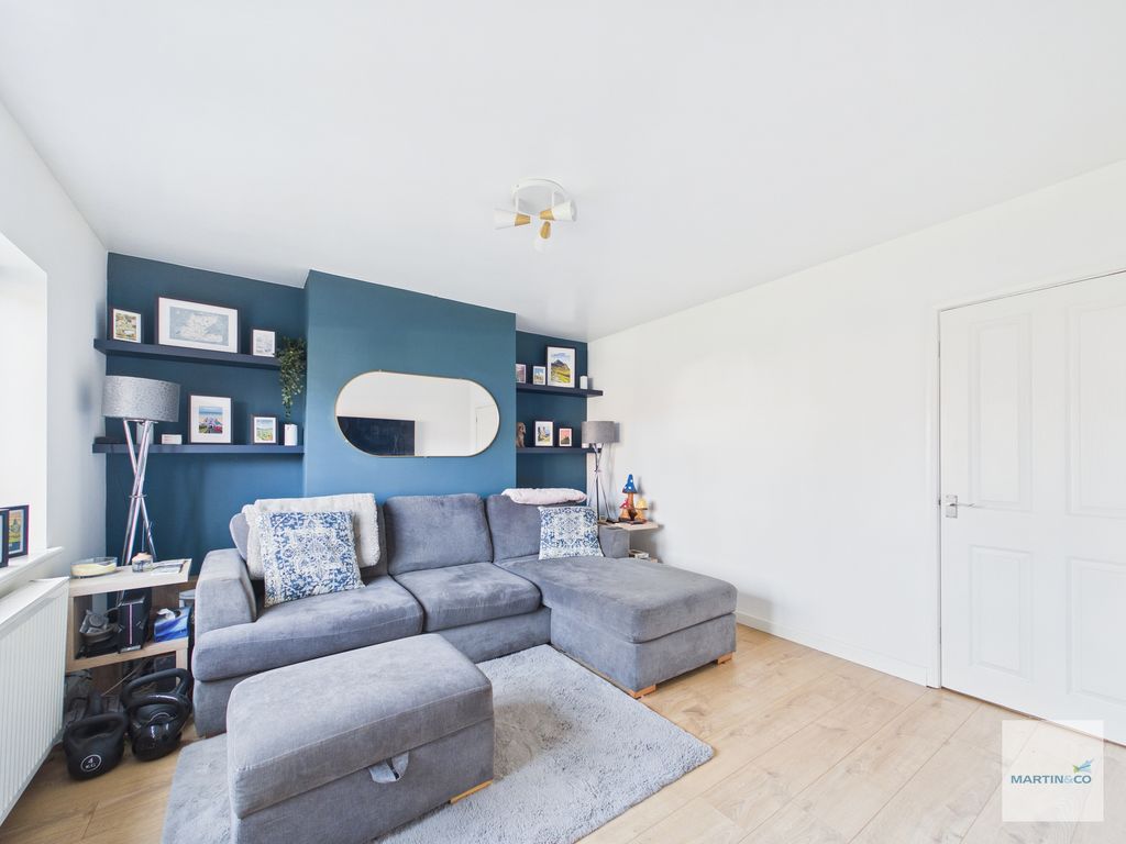 Property photo 3 of 20 Cam03394G0-Pr0474-Still013