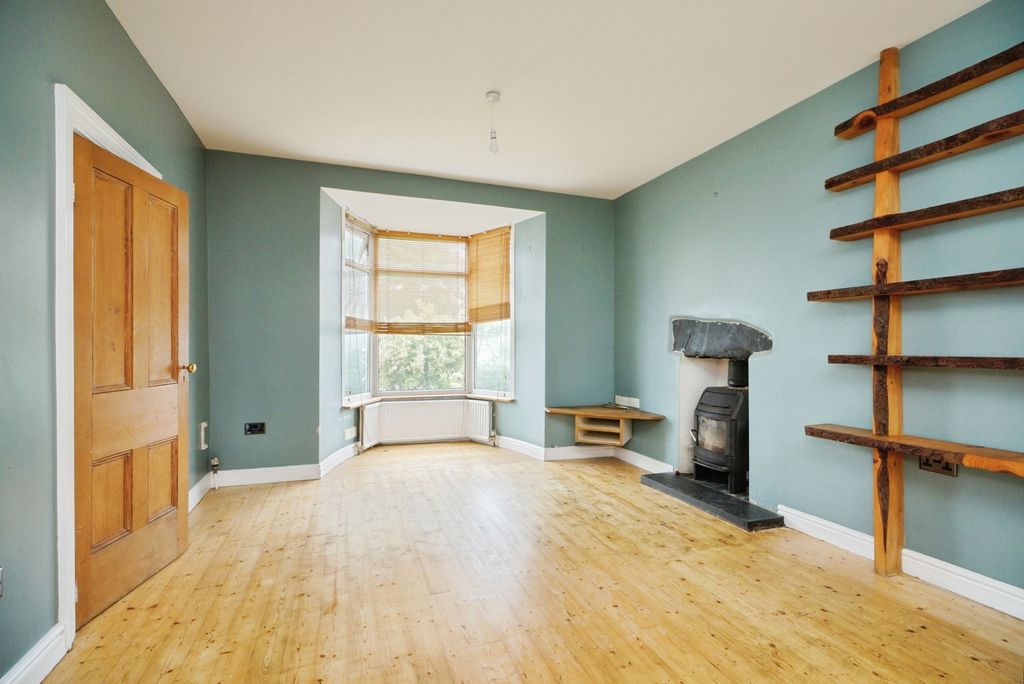 Property photo 2 of 20 Pbox-Img.Jpg