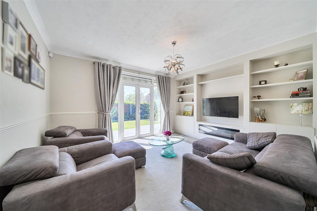 Property photo 2 of 17 1482301-10-6A3d3Dac9A0E7.Jpg