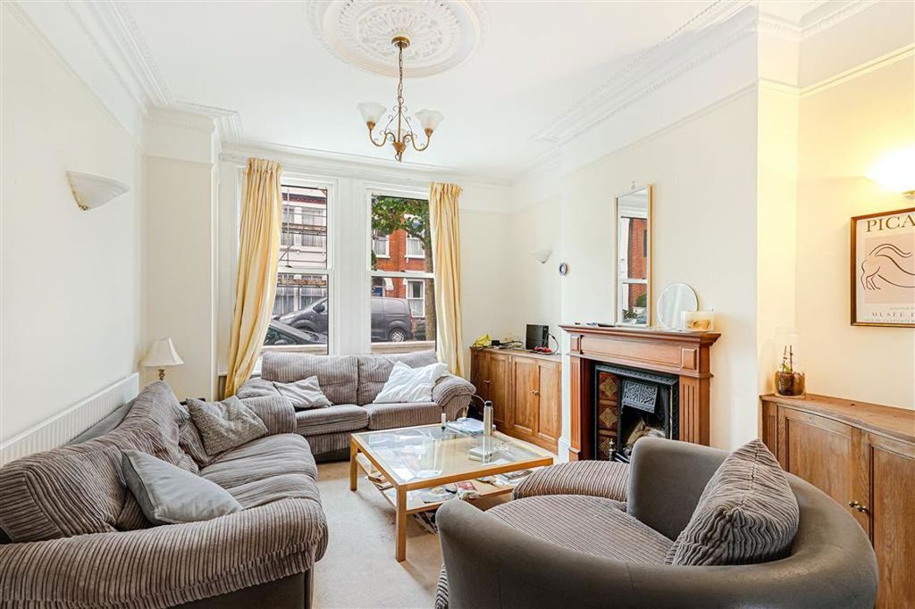 Property photo 2 of 10
