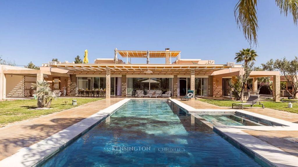 Property photo 1 of 64