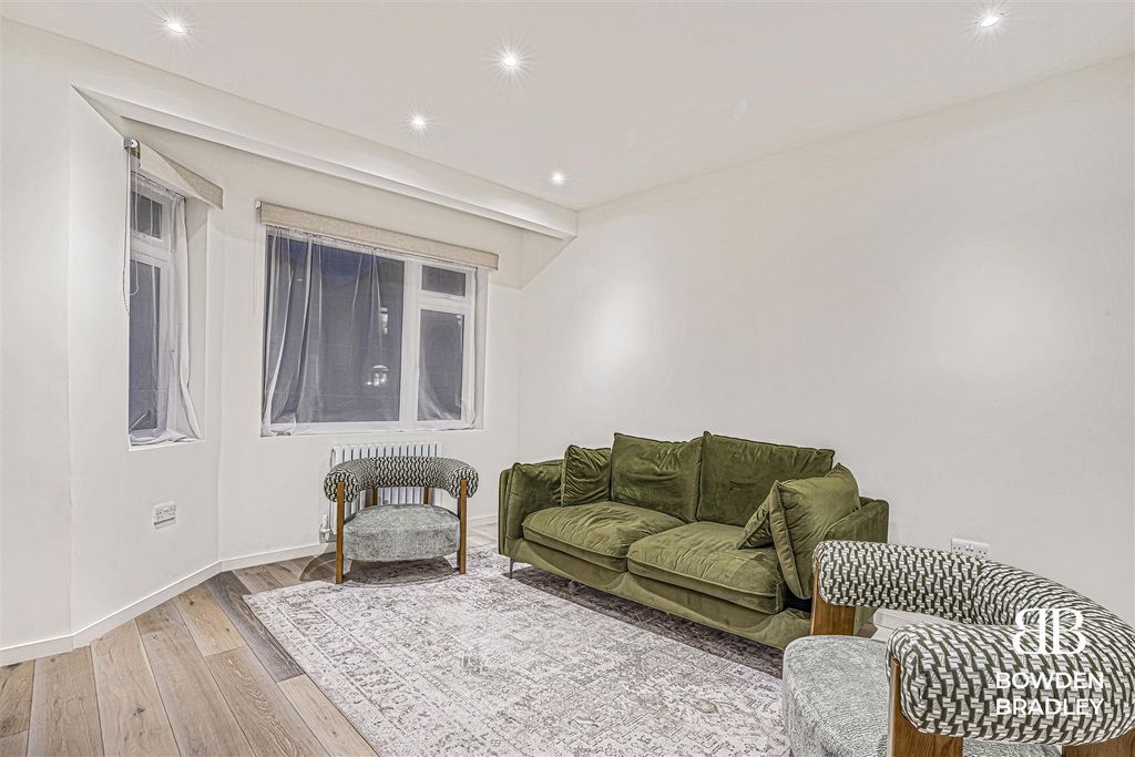 Property photo 3 of 13 A7_00654-Hdr.Jpg