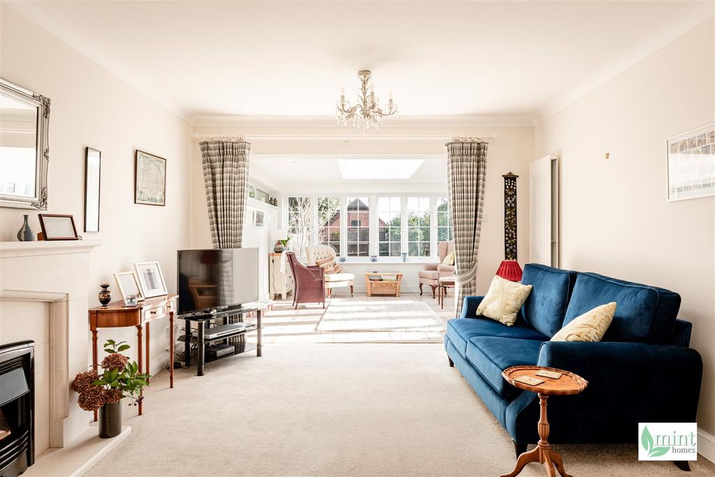 Property photo 2 of 26 Aviary Road - Watermark-24.Jpg