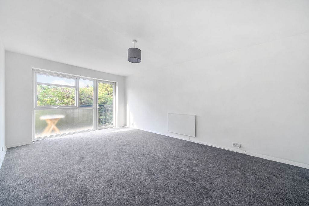Property photo 2 of 15 1522873-14-6Aaa67...