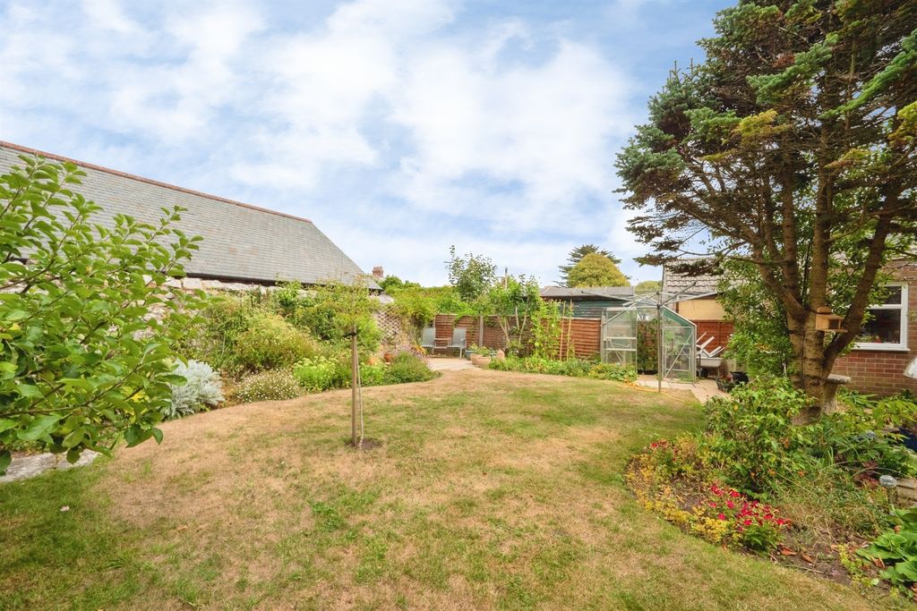Property photo 2 of 16