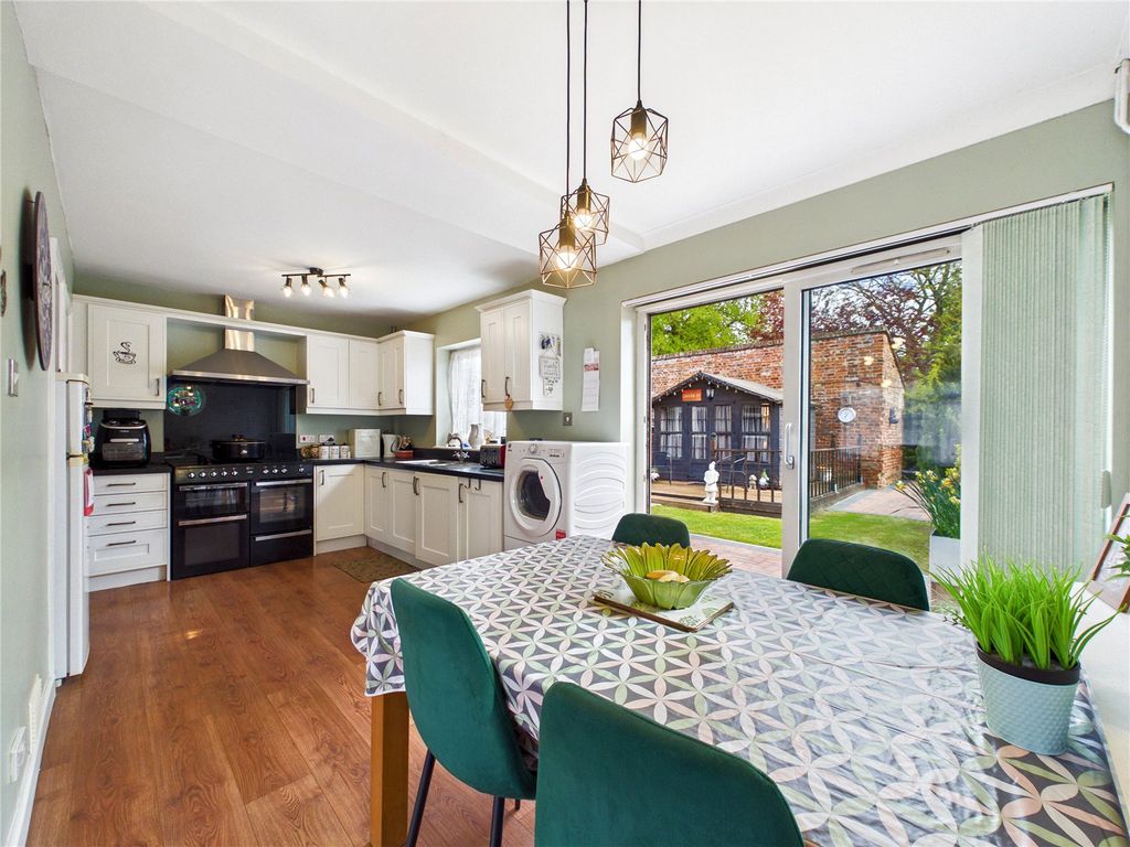 Property photo 2 of 11 Picture No. 10