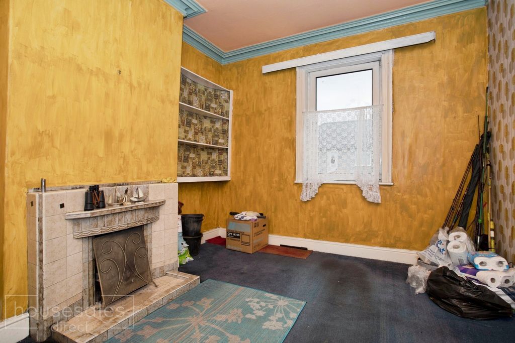 Property photo 3 of 8
