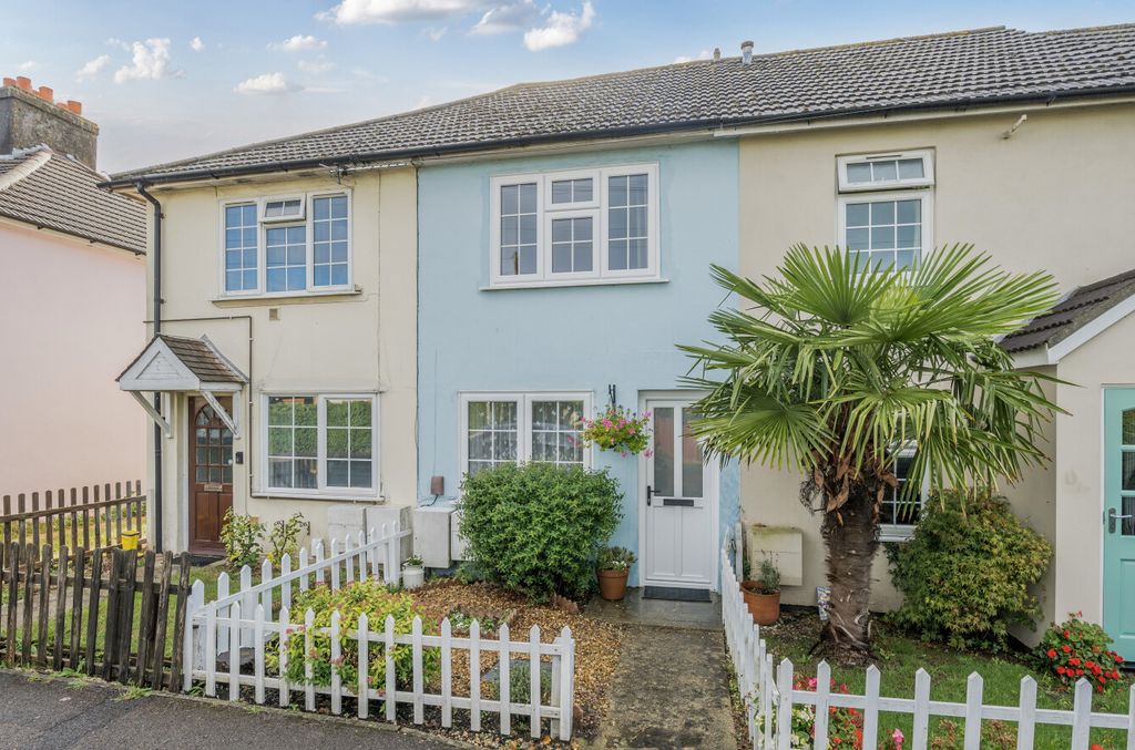 Property photo 1 of 10 1353918-25-68c159...
