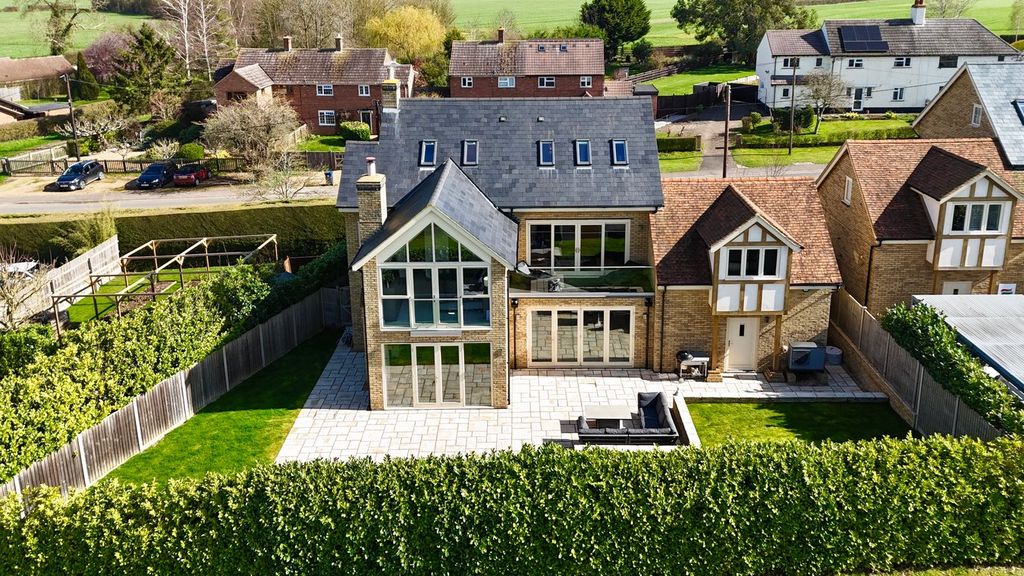 Property photo 3 of 28