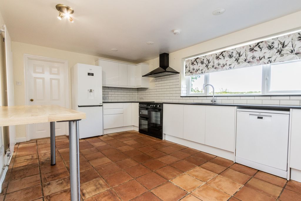 Property photo 2 of 9 Img_3073