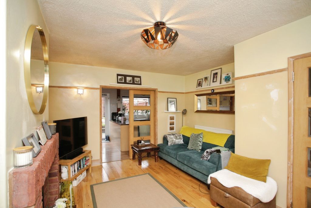 Property photo 3 of 13