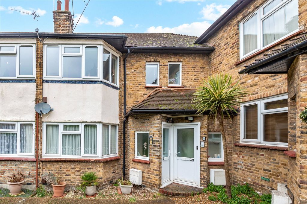 Property photo 1 of 17 Front