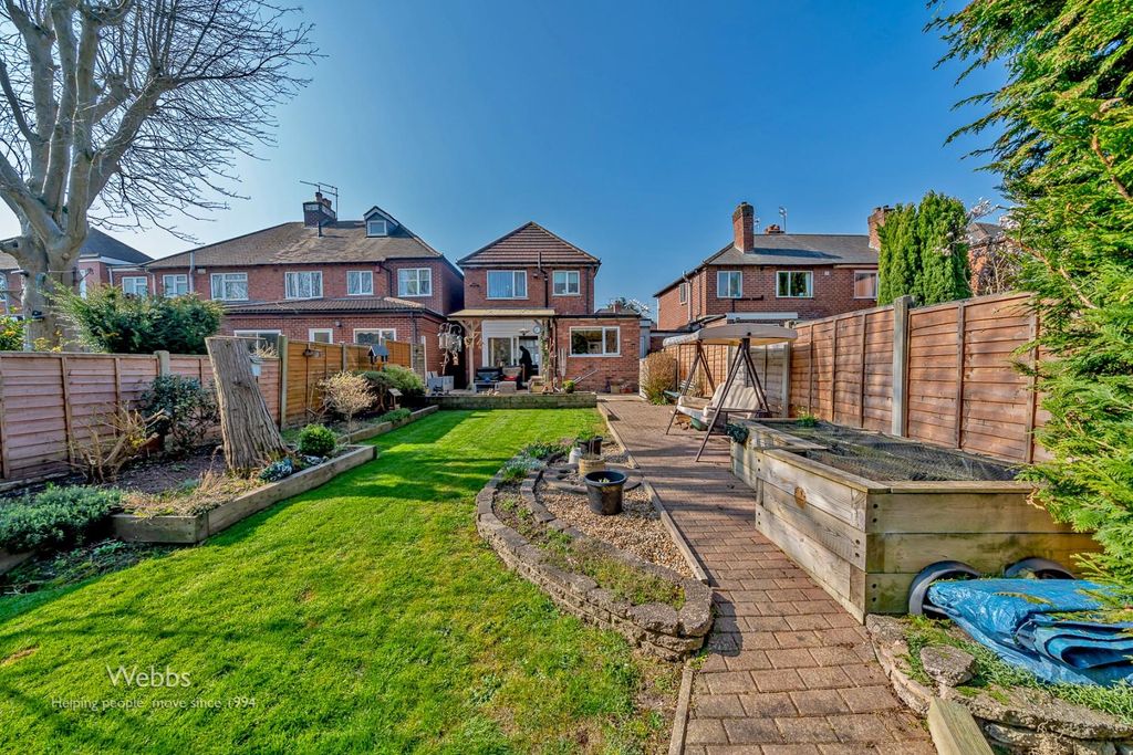 Property photo 2 of 30 Â© Webbs Estate Agents Â© (32 Of 153).Jpg