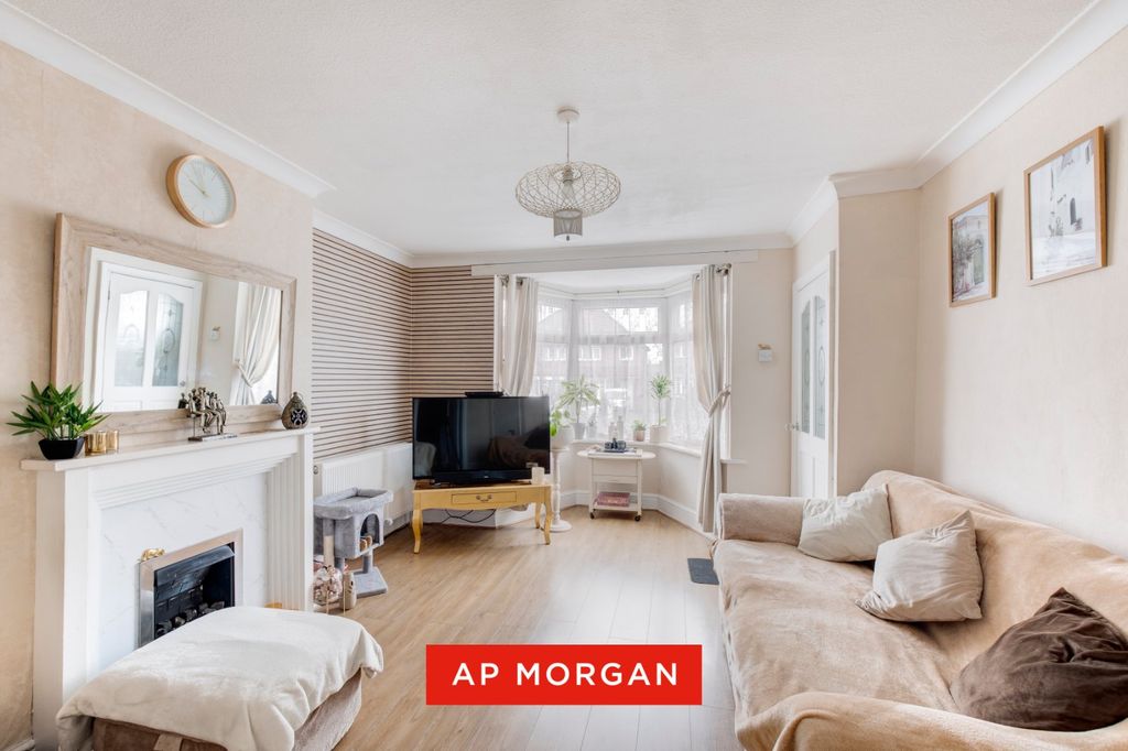 Property photo 2 of 16 Picture No. 05