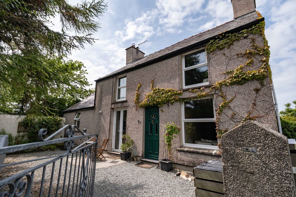 Property photo 1 of 39
