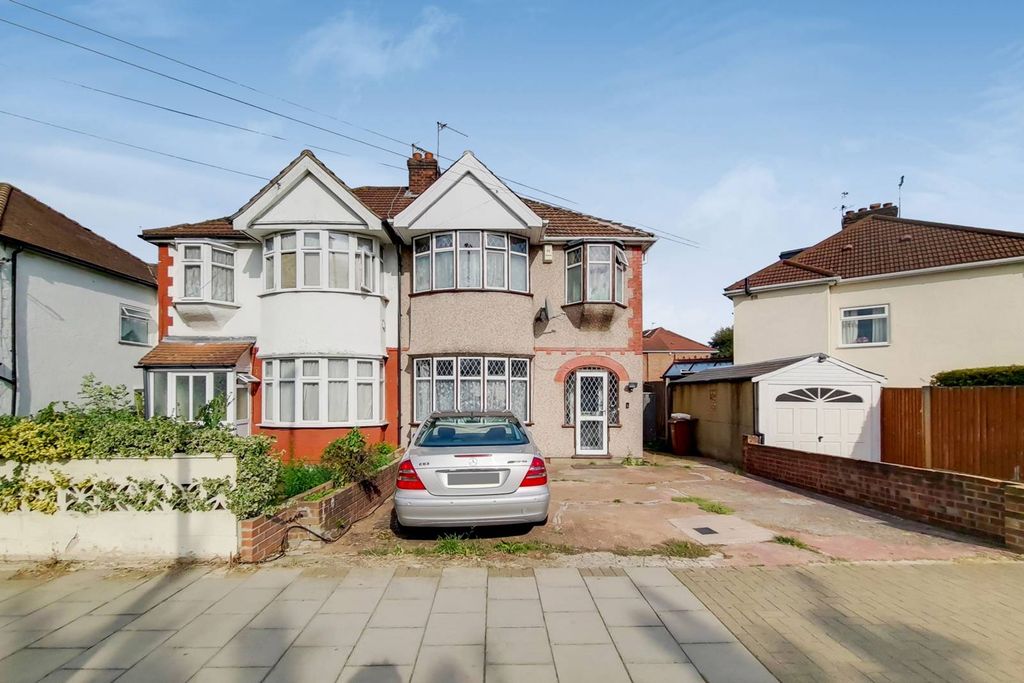 Property photo 2 of 7