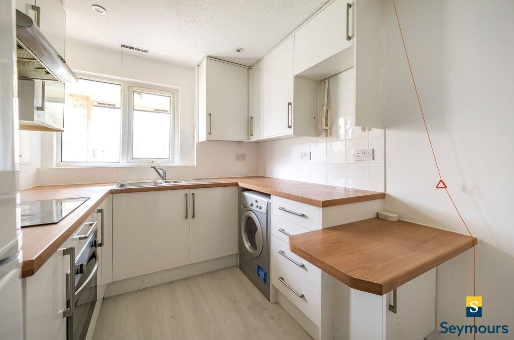 Property photo 2 of 22 Kitchen