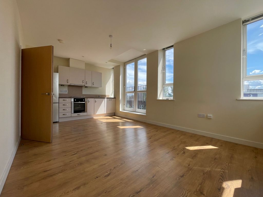 Property photo 2 of 9