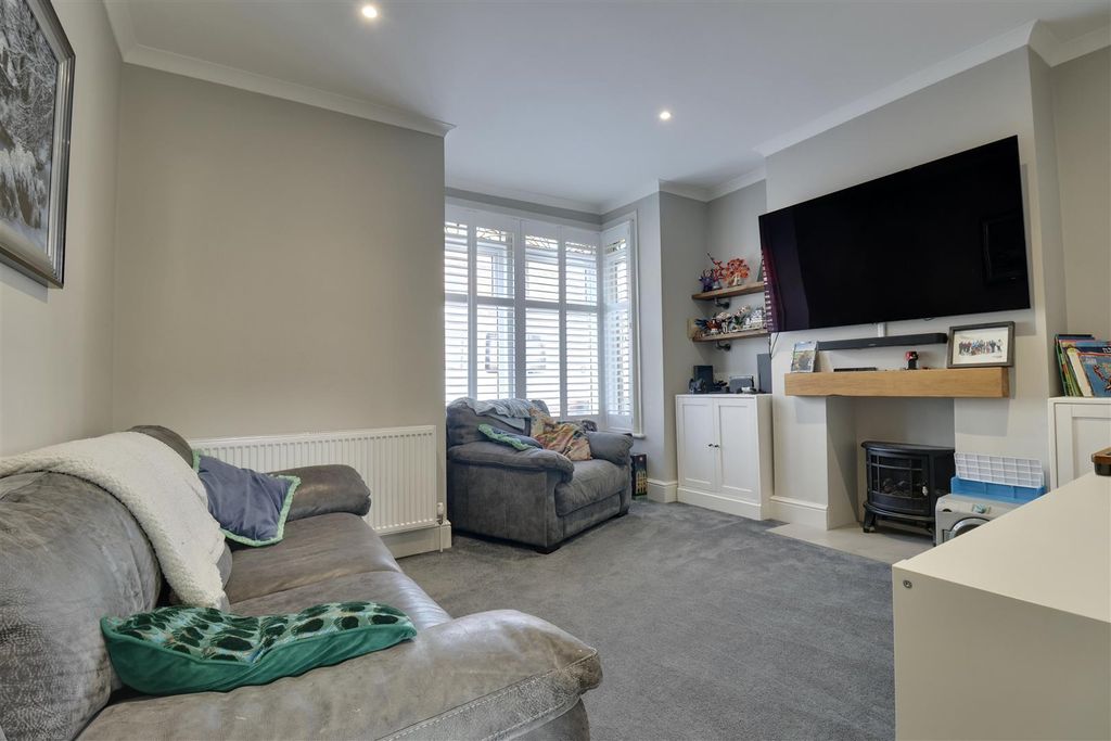Property photo 3 of 13 0A203D2A-90A7-4F8F-Aae4-Bd14D0B2895F_1_201_A.Jpeg