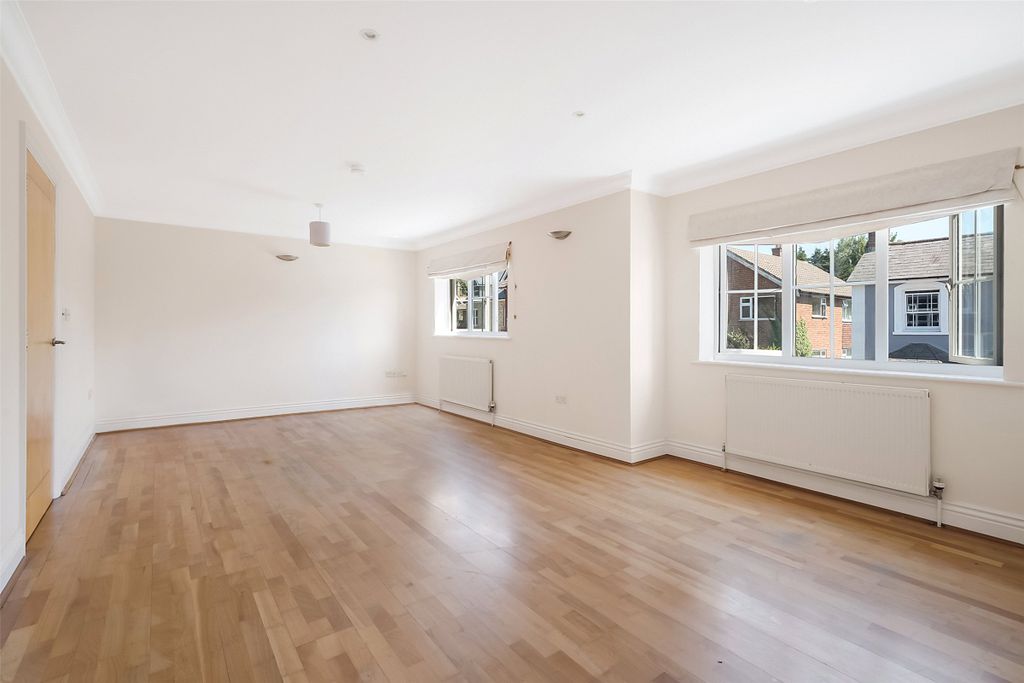 Property photo 3 of 10 Picture No. 25