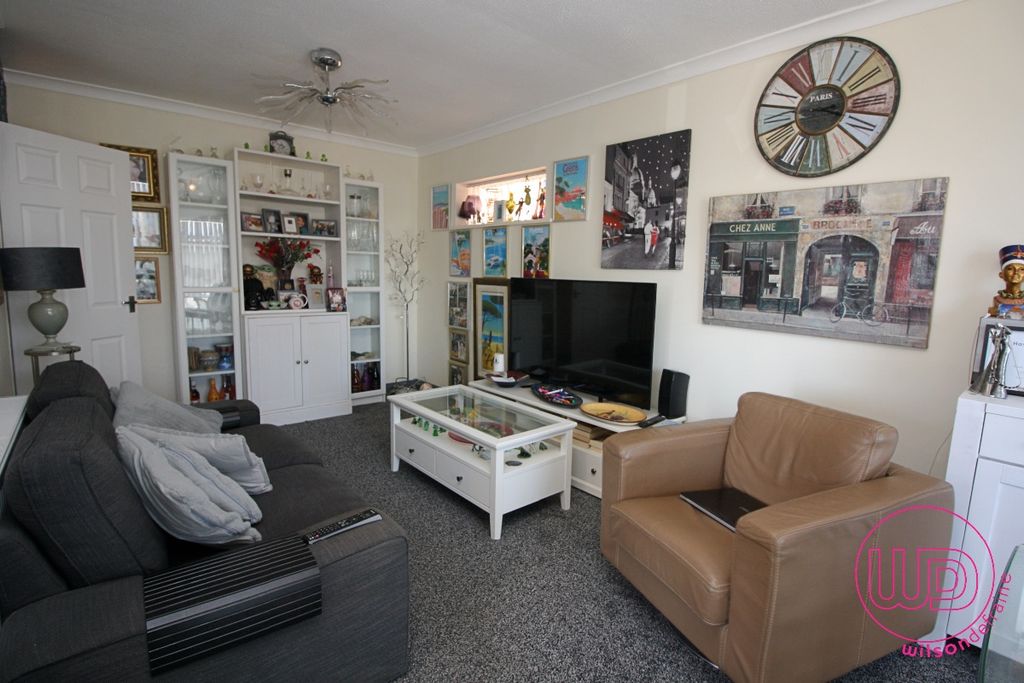 Property photo 3 of 20