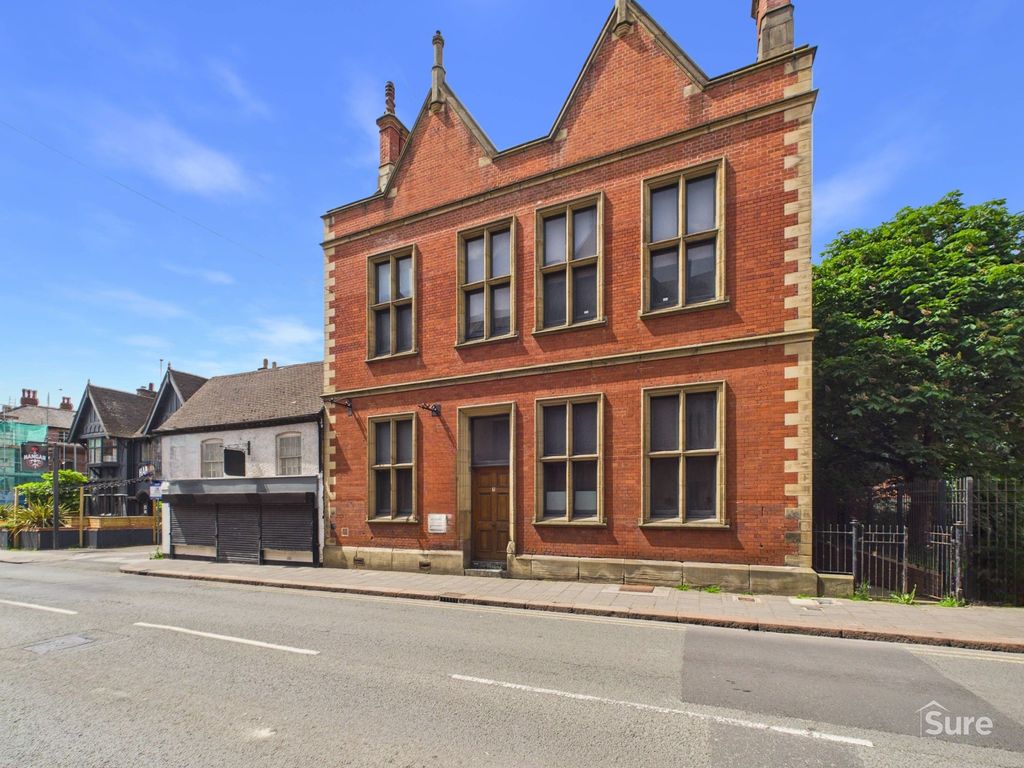 Property photo 1 of 17