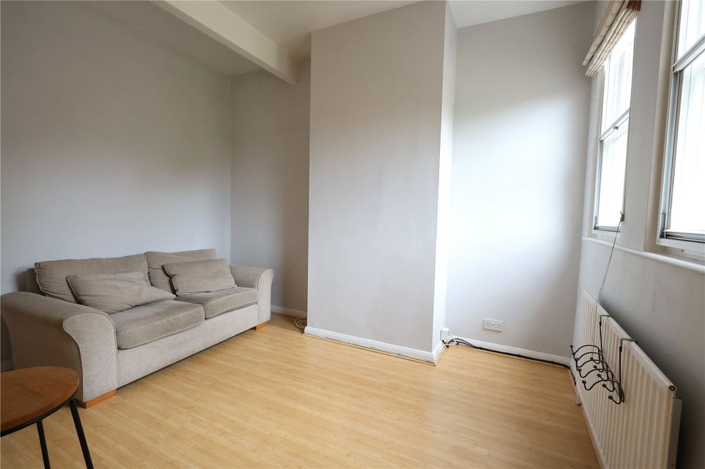 Property photo 2 of 14 Picture No. 06
