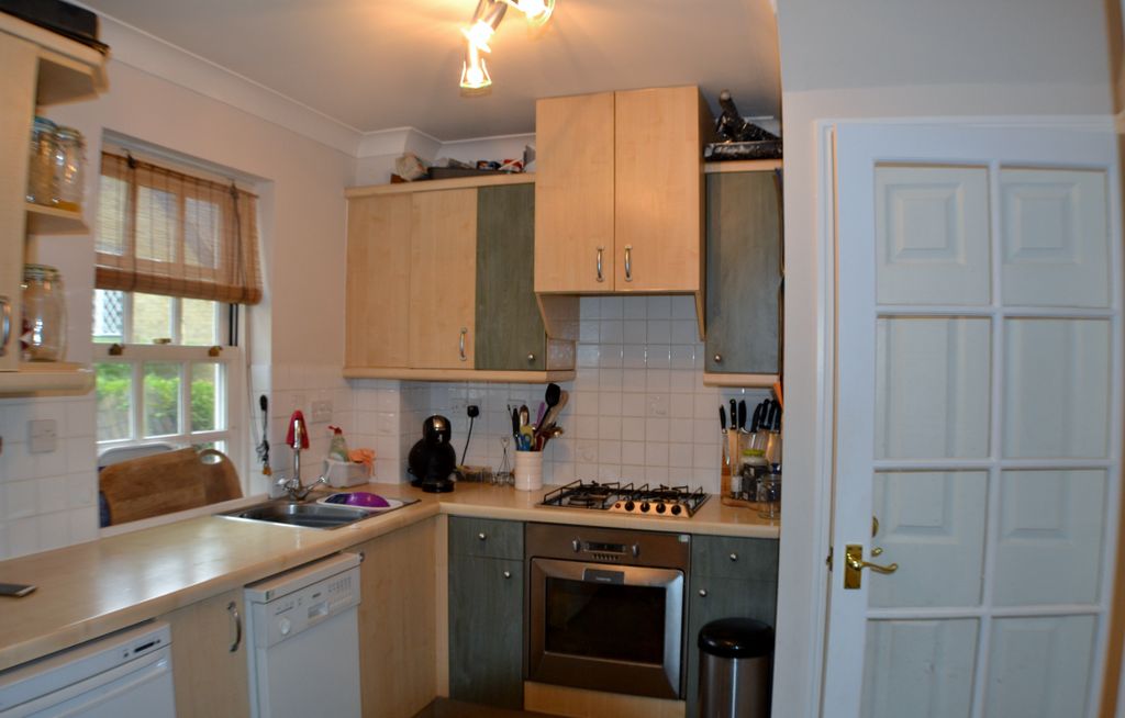 Property photo 2 of 14 Kitchen